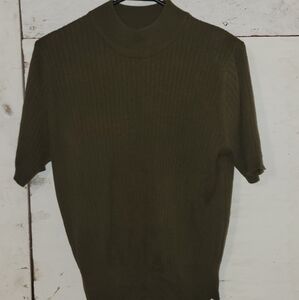 Laura Scott short sleeve sweater size large